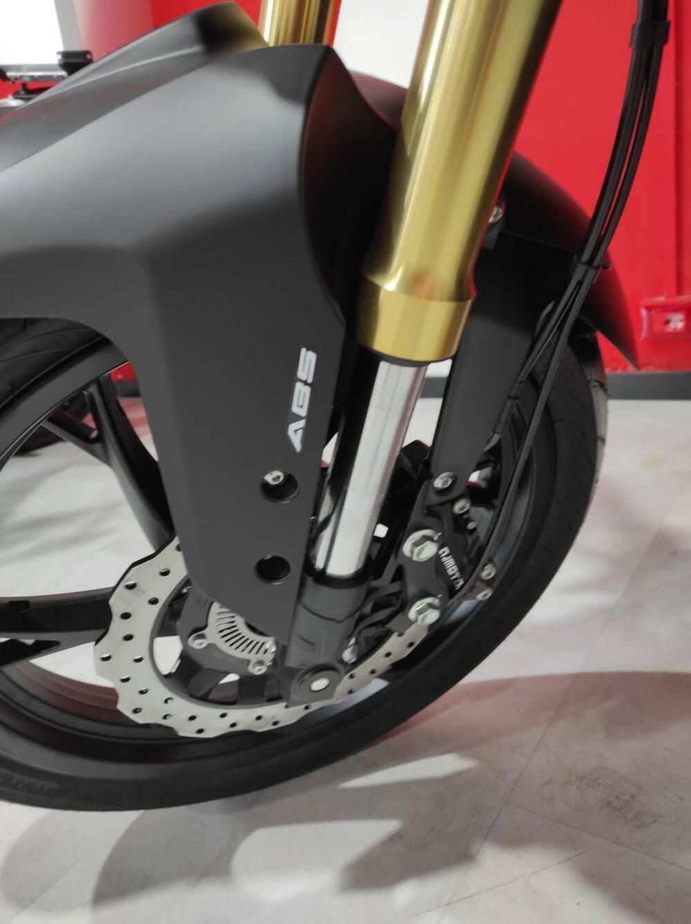 QJ Motor SRK 125 S (2025 - 26) (6)