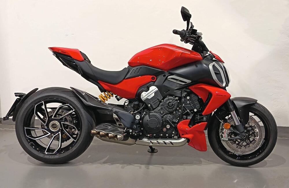Ducati Diavel V4 (2023 - 26) (4)