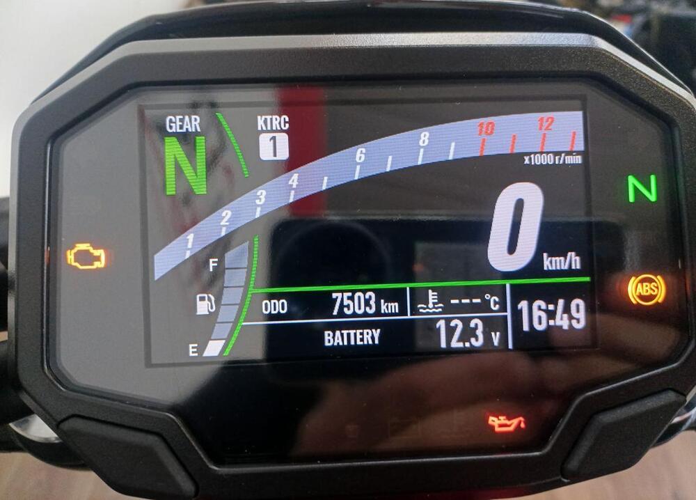 Kawasaki Z 650 (2025 - 26) (5)