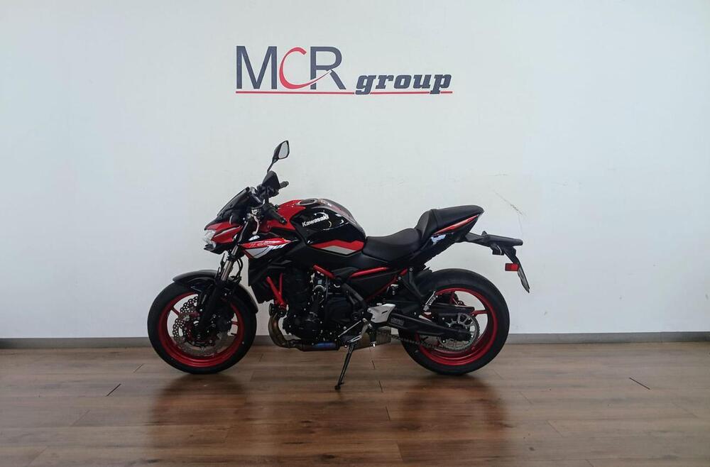 Kawasaki Z 650 (2025 - 26) (2)