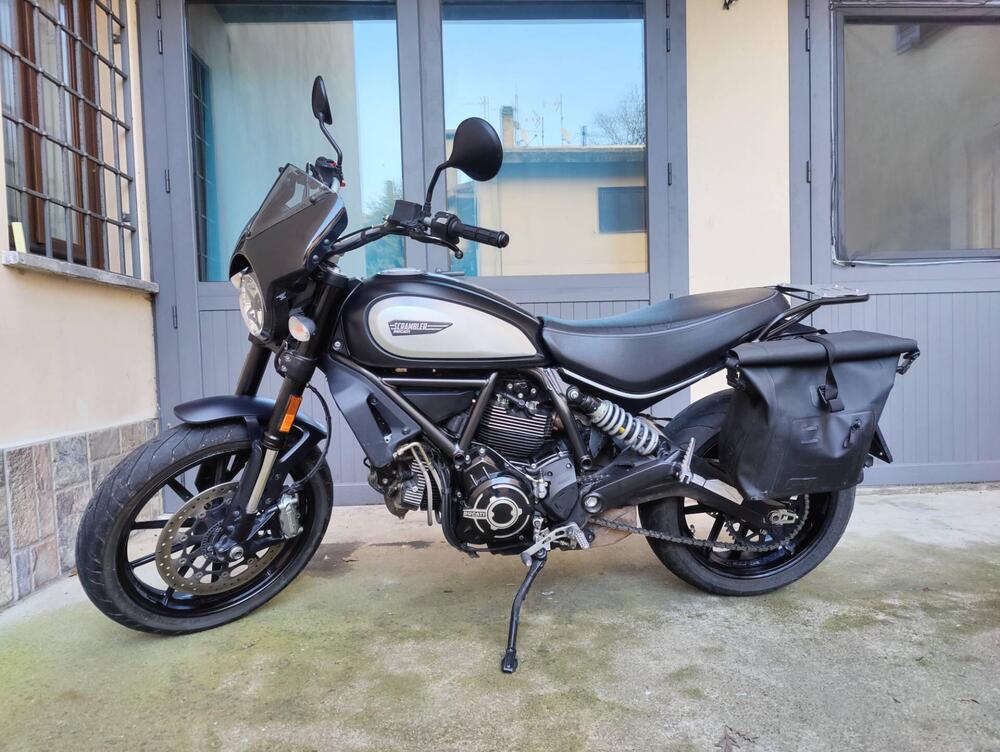 Ducati Scrambler 800 Icon Dark (2020)