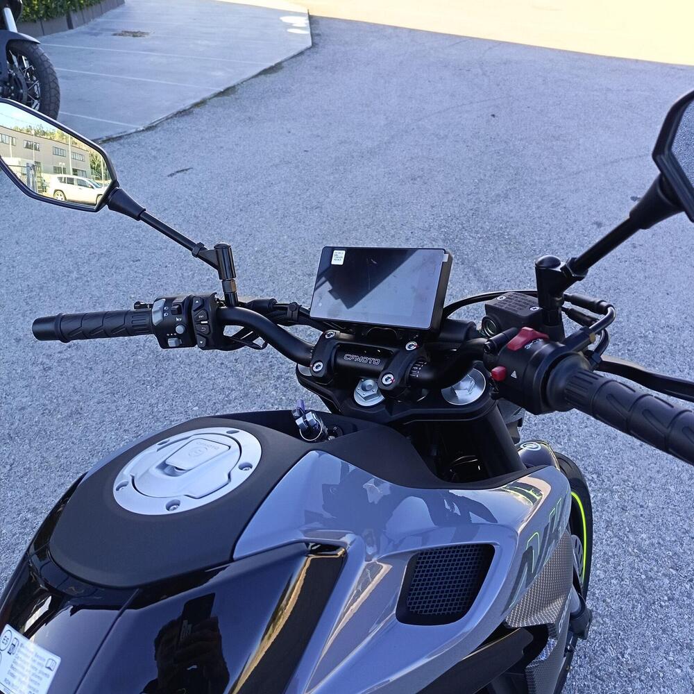 CFMOTO 300NK (2021 - 26) (8)