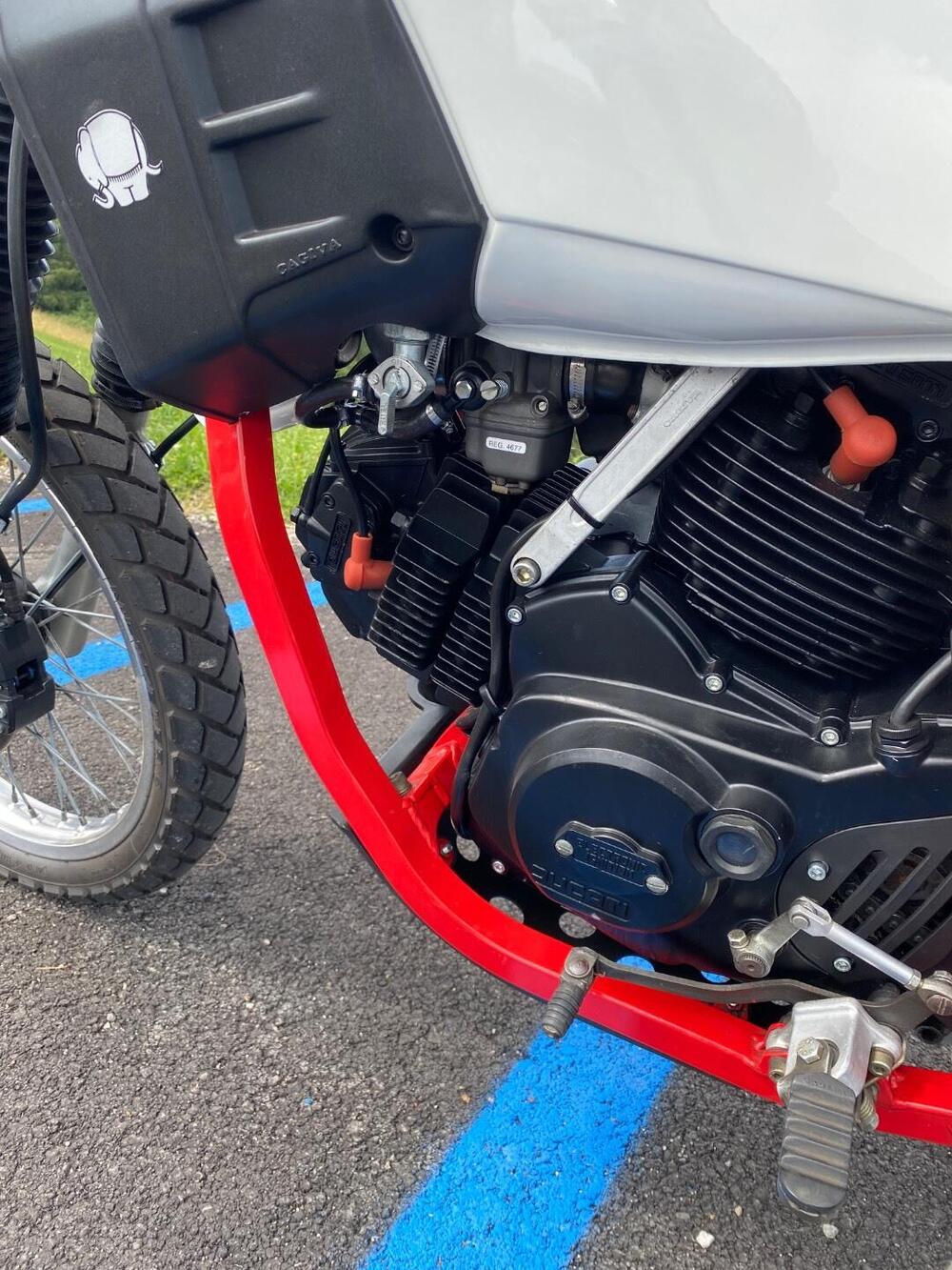 Cagiva Elefant 650 (5)