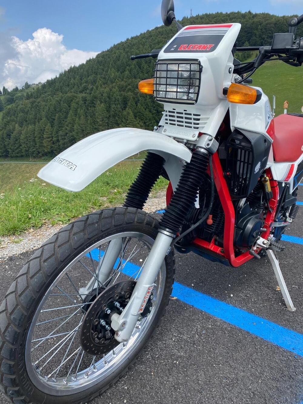 Cagiva Elefant 650 (7)