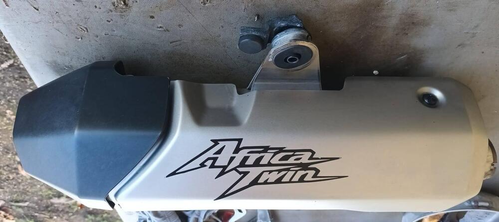 Vendo Marmitta Originale Honda AT 1000 2018 + Para