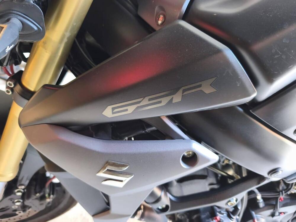 Suzuki GSR 750 Z (2014 - 15)