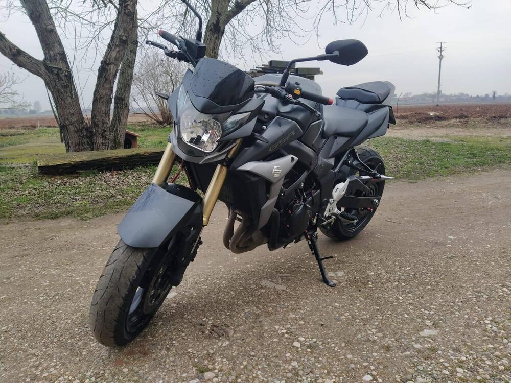 Suzuki GSR 750 Z (2014 - 15) (3)