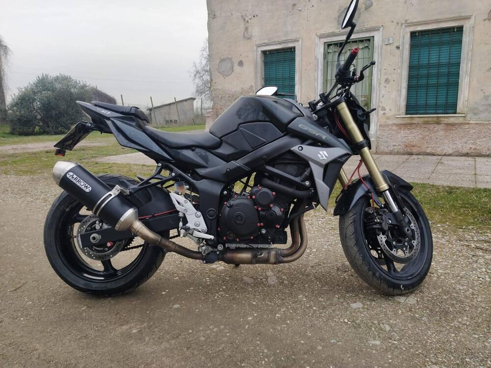 Suzuki GSR 750 Z (2014 - 15) (6)