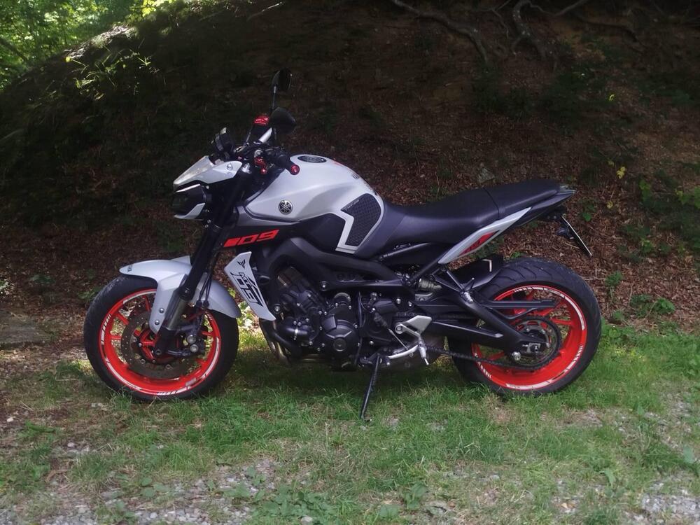 Yamaha MT-09 (2017 - 20) (10)