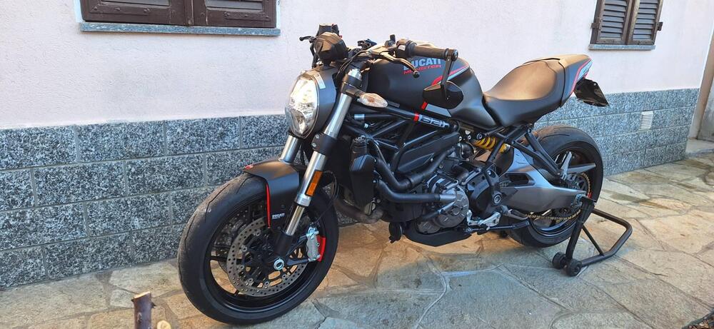 Ducati Monster 821 Stealth (2019 - 20) (3)