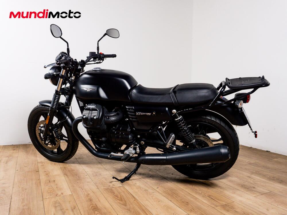 Moto Guzzi V7 III Stone (2017 - 20) (7)