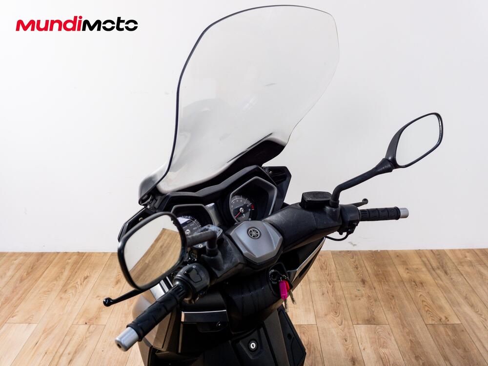 Yamaha X-Max 400 Iron Max ABS (2016) (11)