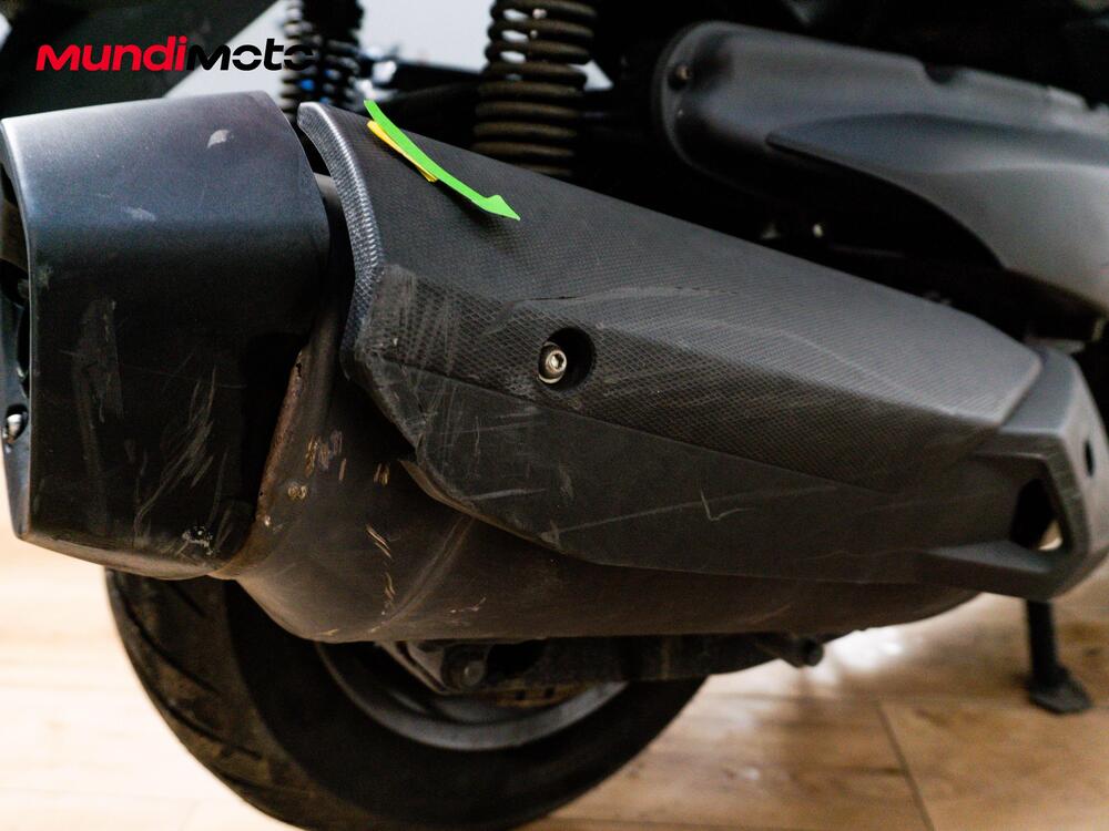 Yamaha X-Max 400 Iron Max ABS (2016) (20)