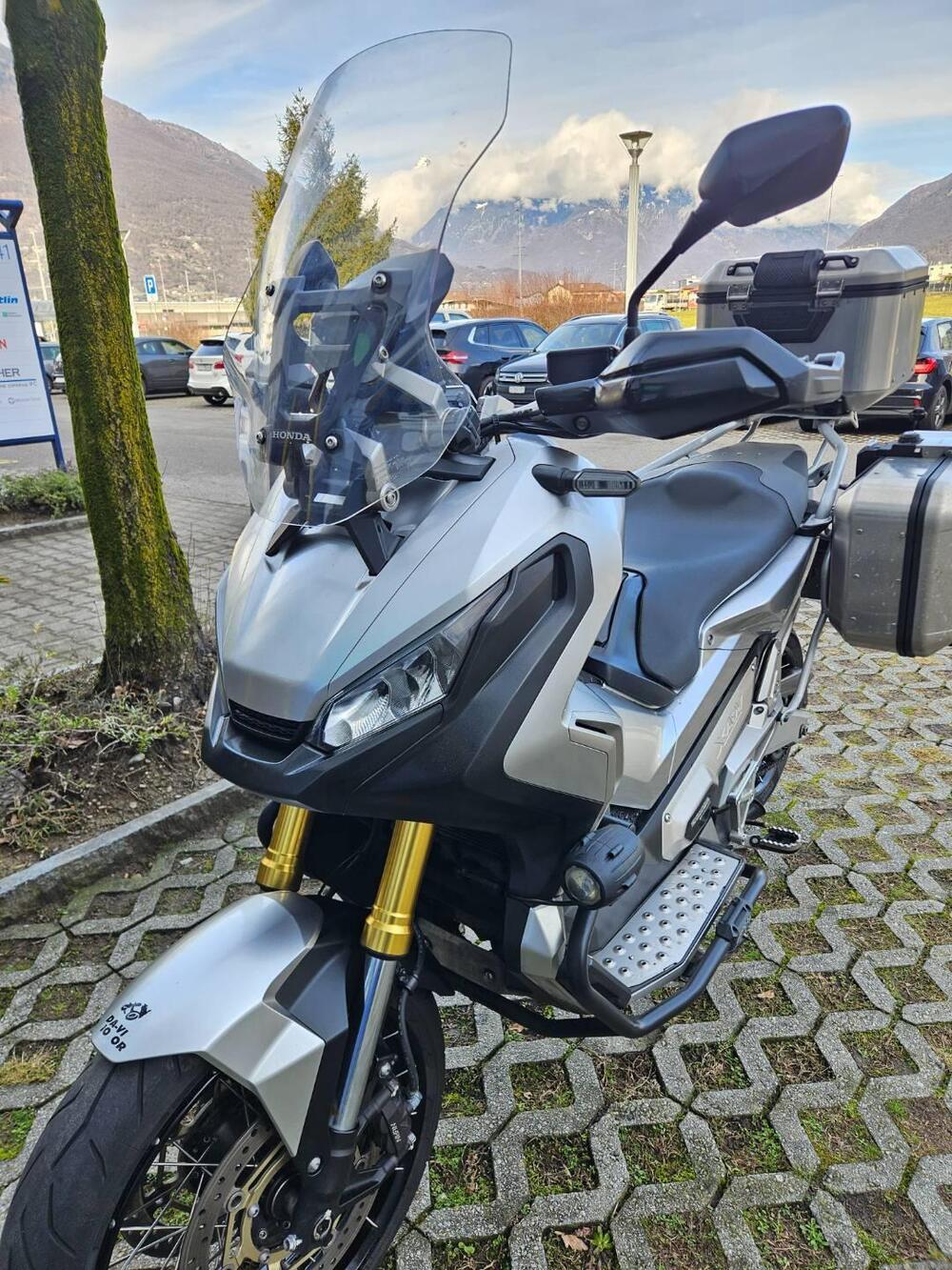 Honda X-ADV 750 (2017) (2)