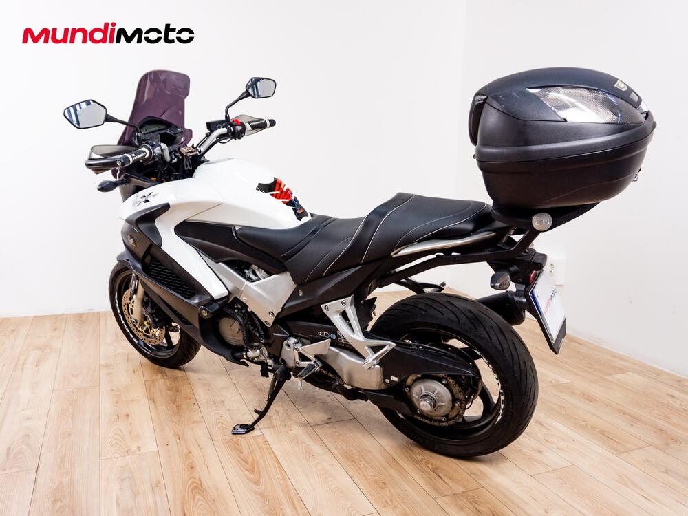 Honda VFR 800 (2002 - 05) (7)