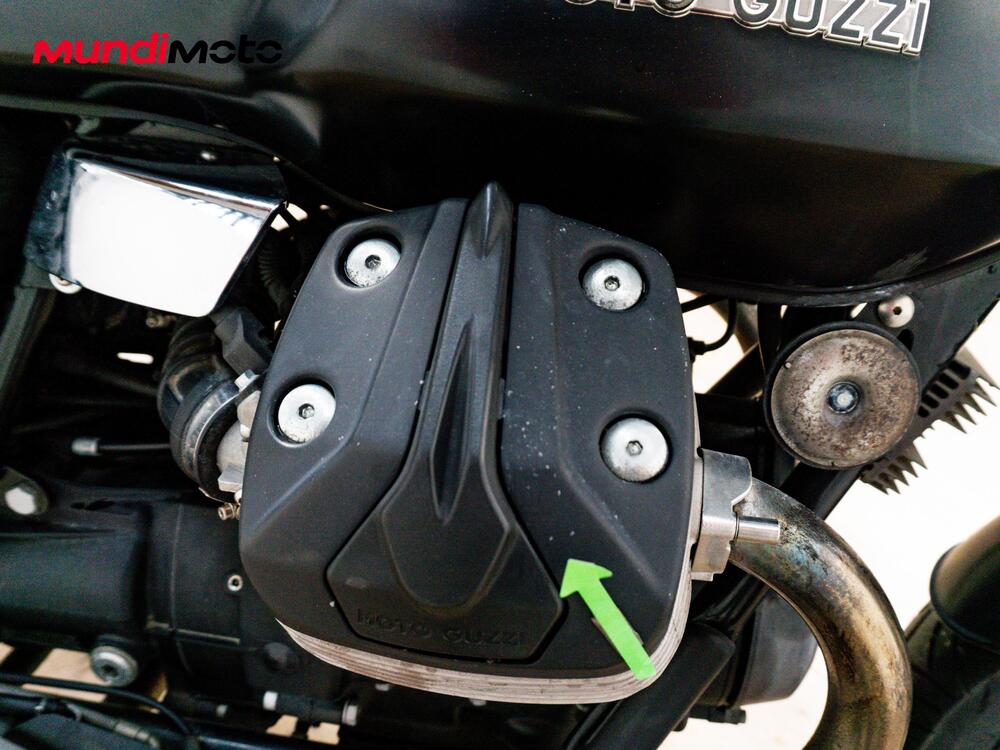 Moto Guzzi V7 III Stone (2017 - 20) (13)