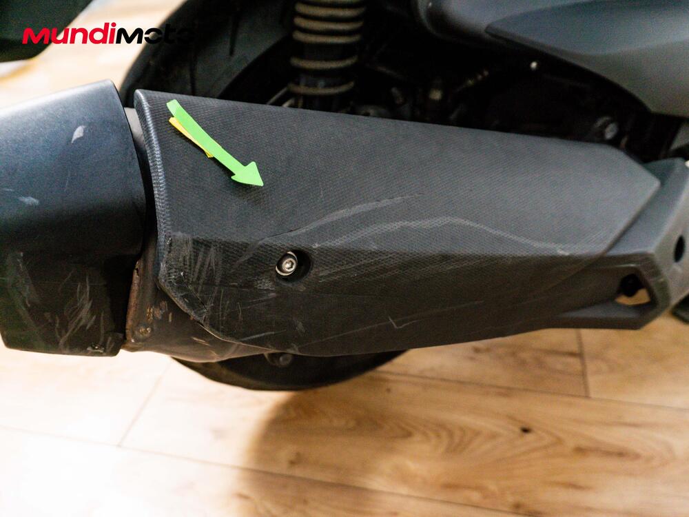 Yamaha X-Max 400 Iron Max ABS (2016) (13)