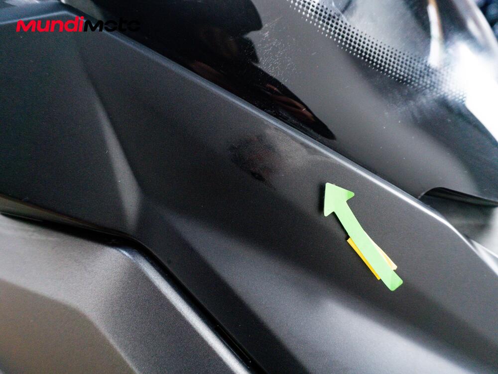 Yamaha X-Max 400 Iron Max ABS (2016) (19)