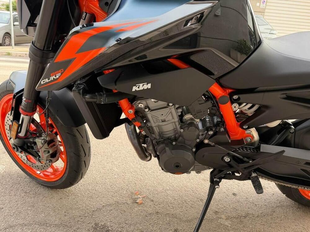 KTM 890 Duke R (2022 - 23) (8)