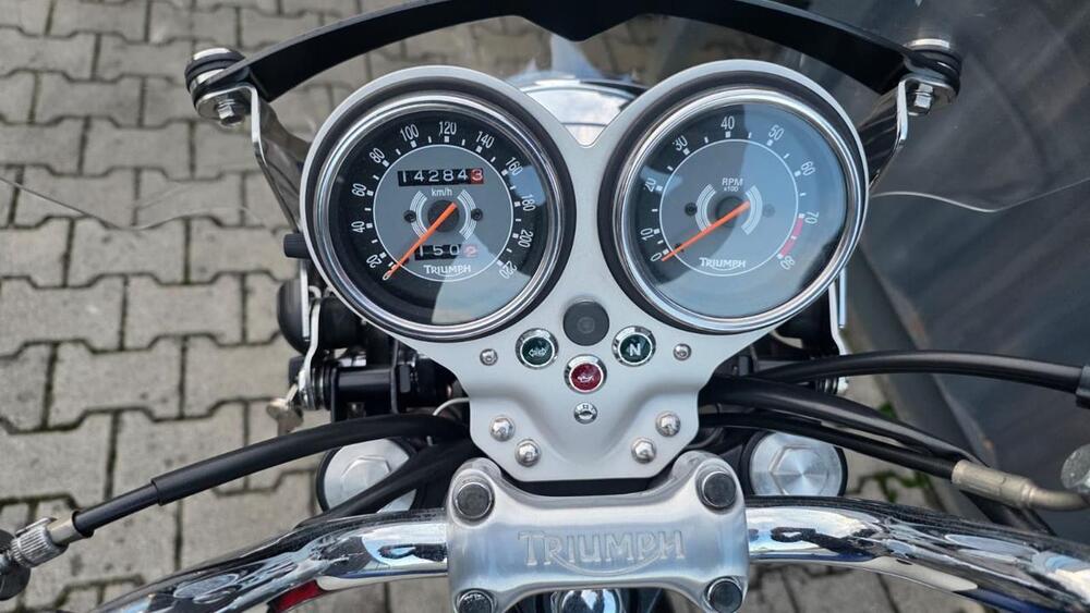 Triumph Bonneville T100 (2001 - 07) (6)