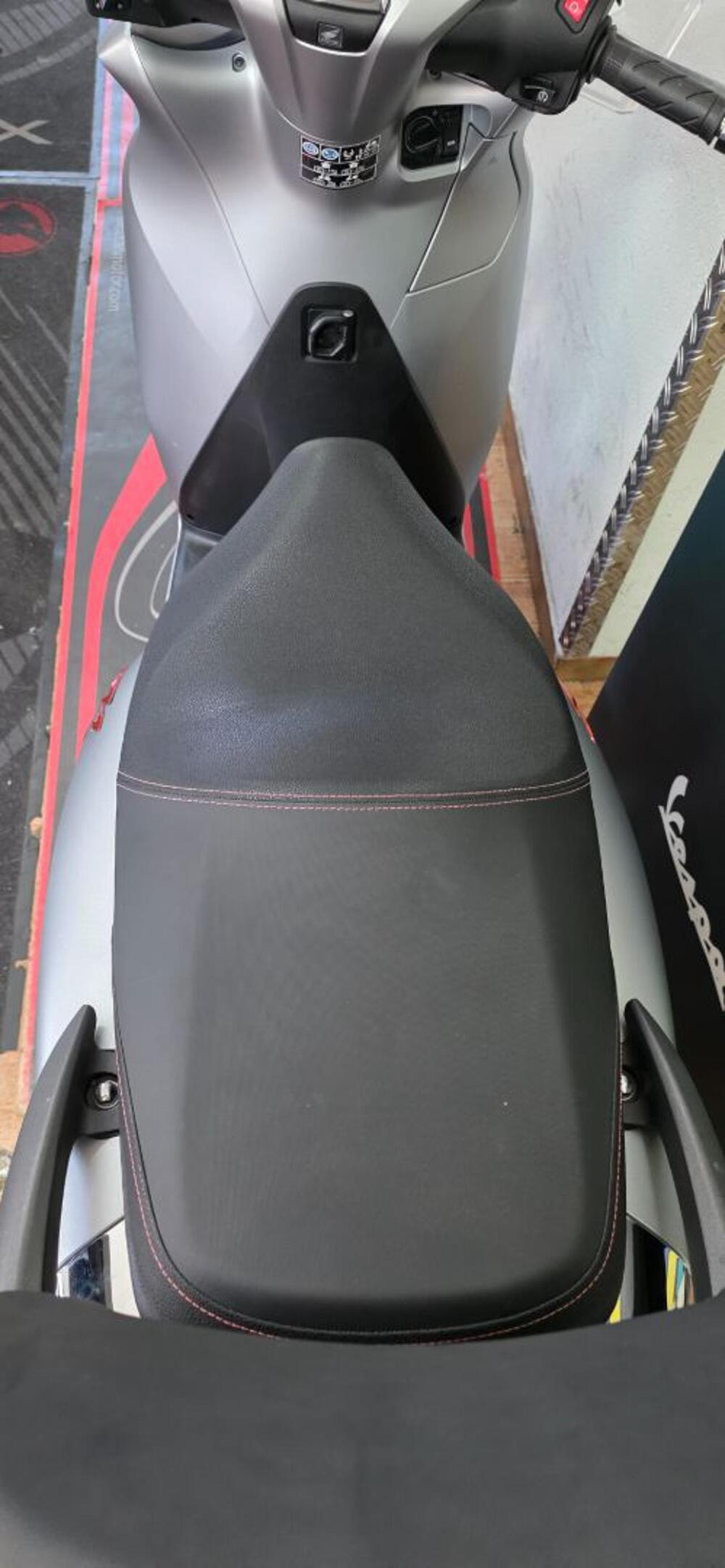 Honda SH 350 Sport (2021 - 24) (4)