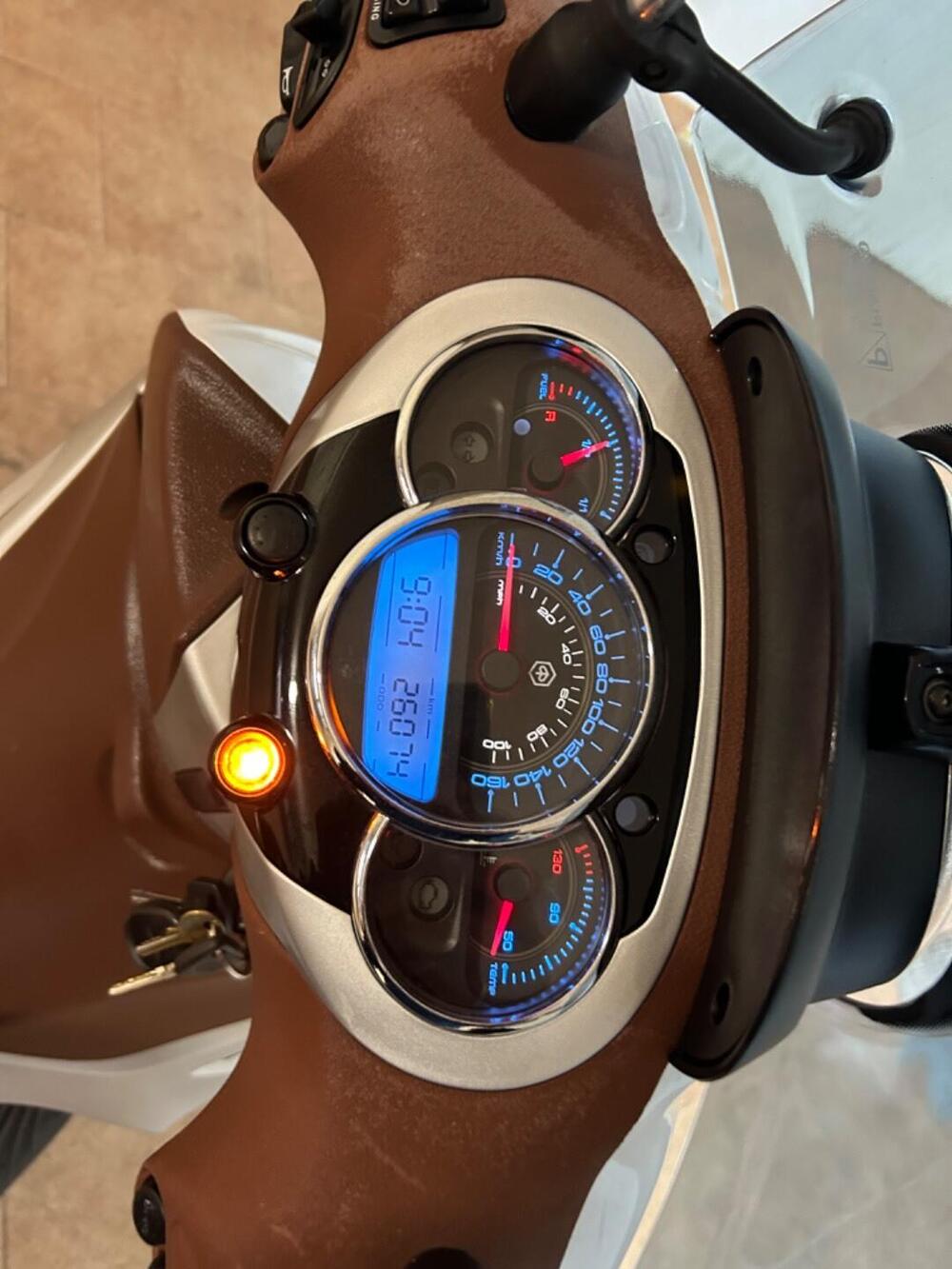 Piaggio Beverly 300 S i.e. ABS-ASR (2016 - 20) (2)