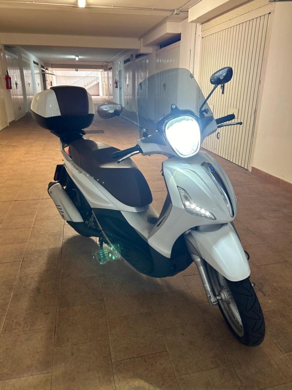 Piaggio Beverly 300 S i.e. ABS-ASR (2016 - 20) (7)
