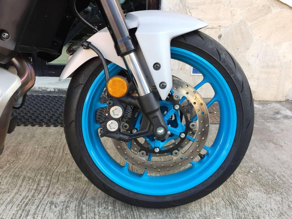 Yamaha MT-07 Y-AMT (2025 - 26) (16)