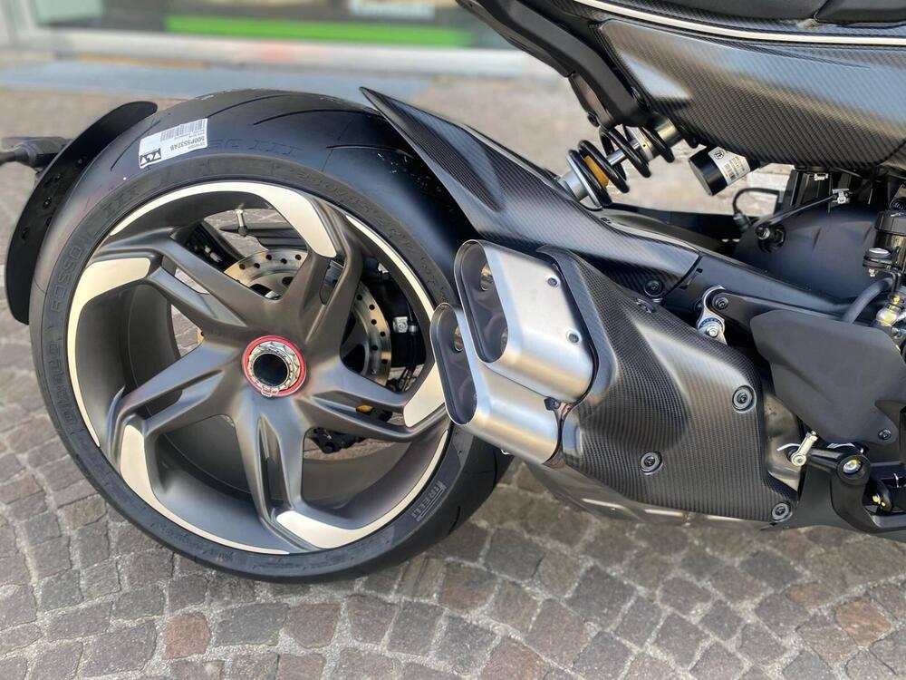 Ducati Diavel for Bentley (2024) (12)