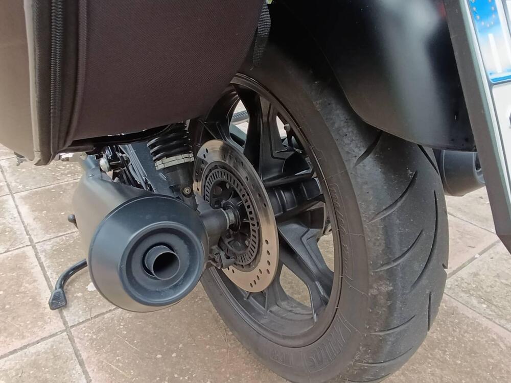 Moto Guzzi V7 III Stone (2017 - 20) (7)