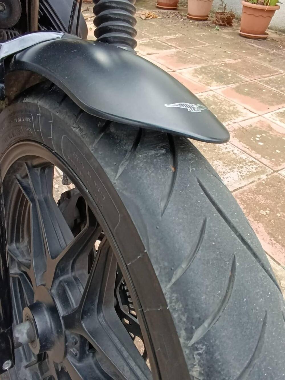 Moto Guzzi V7 III Stone (2017 - 20) (8)