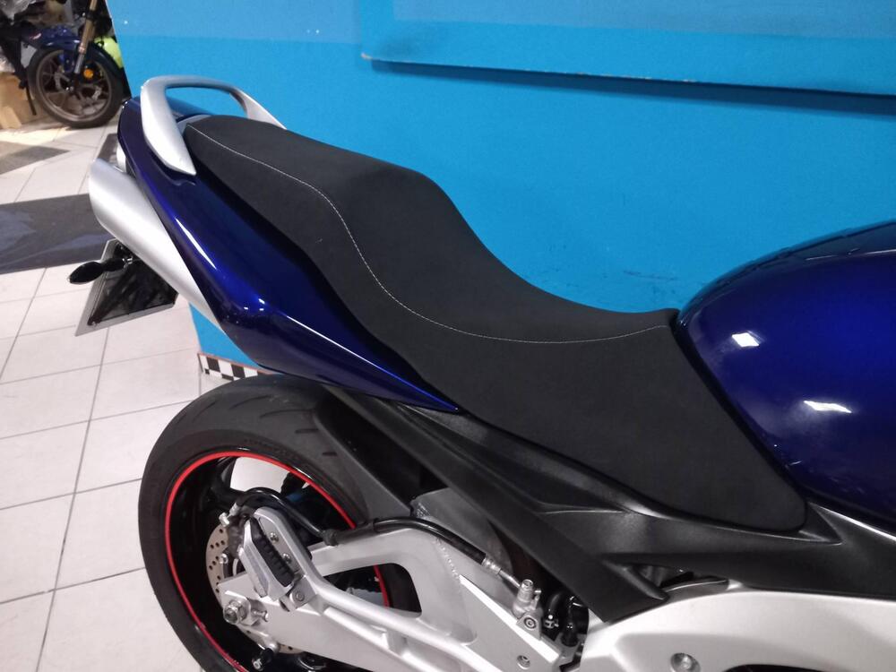 Suzuki GSR 600 (2006 - 11) (14)