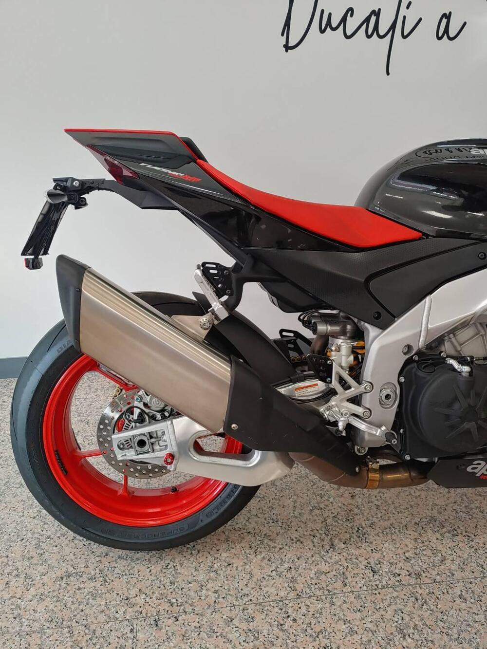 Aprilia Tuono V4 Factory (2021 - 24) (7)