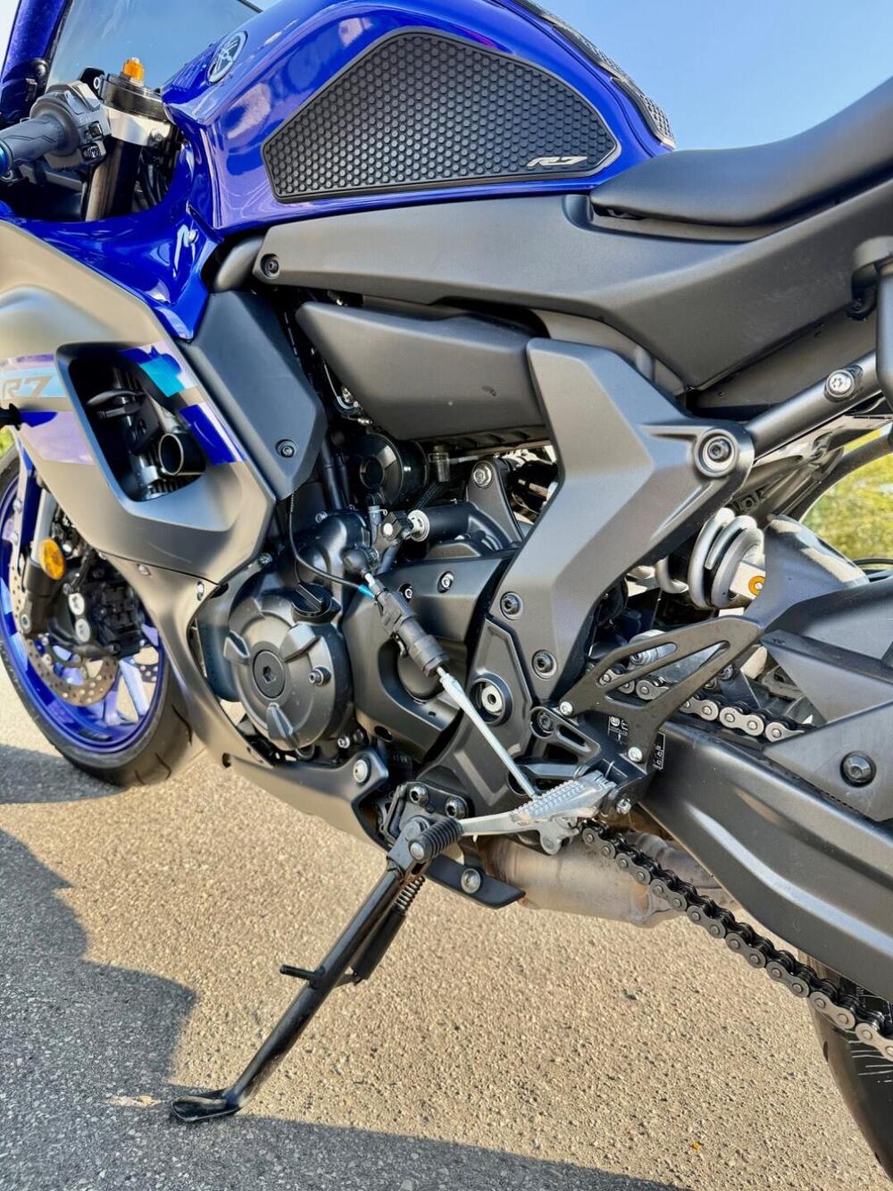 Yamaha YZF R7 (2021 - 25) (4)
