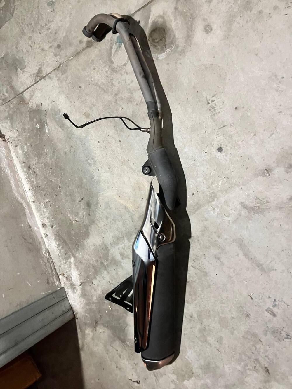 marmitta Suzuki Burgman 650 2018 (2)