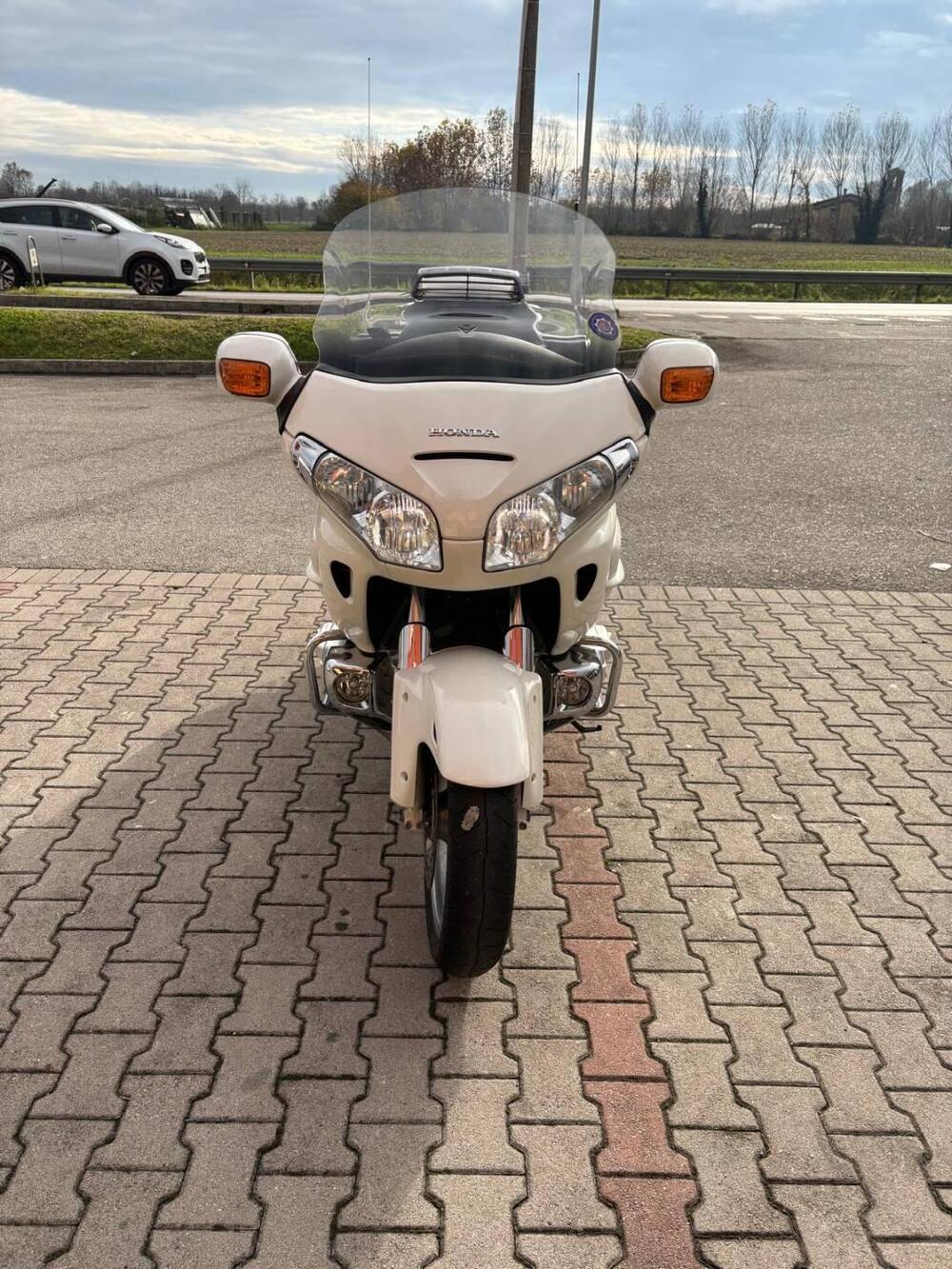 Honda GL 1800 Gold Wing (2007 - 11) (2)