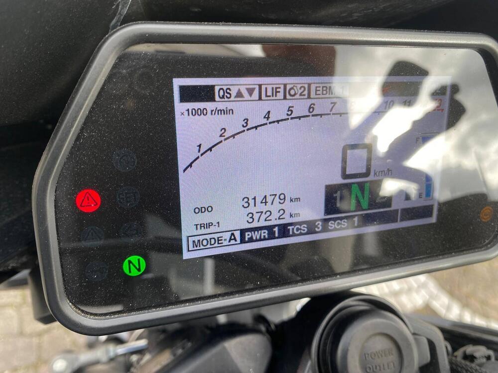 Yamaha MT-10 (2022 - 26) (3)