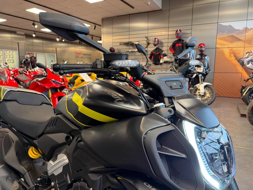 Ducati Diavel V4 (2023 - 26) (7)