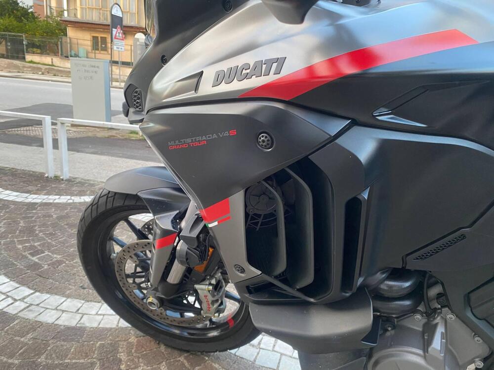 Ducati Multistrada V4 S Grand Tour (2024) (8)