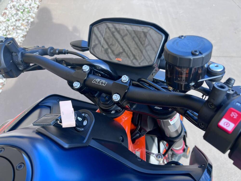 KTM 890 Duke R (2022 - 23) (3)