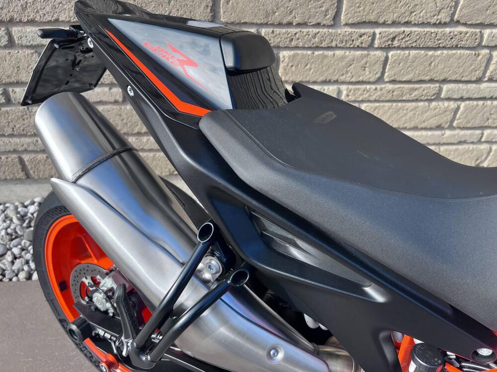 KTM 890 Duke R (2022 - 23) (4)