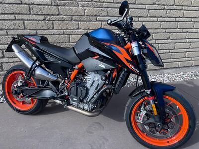 KTM 890 Duke R (2022 - 23) usata