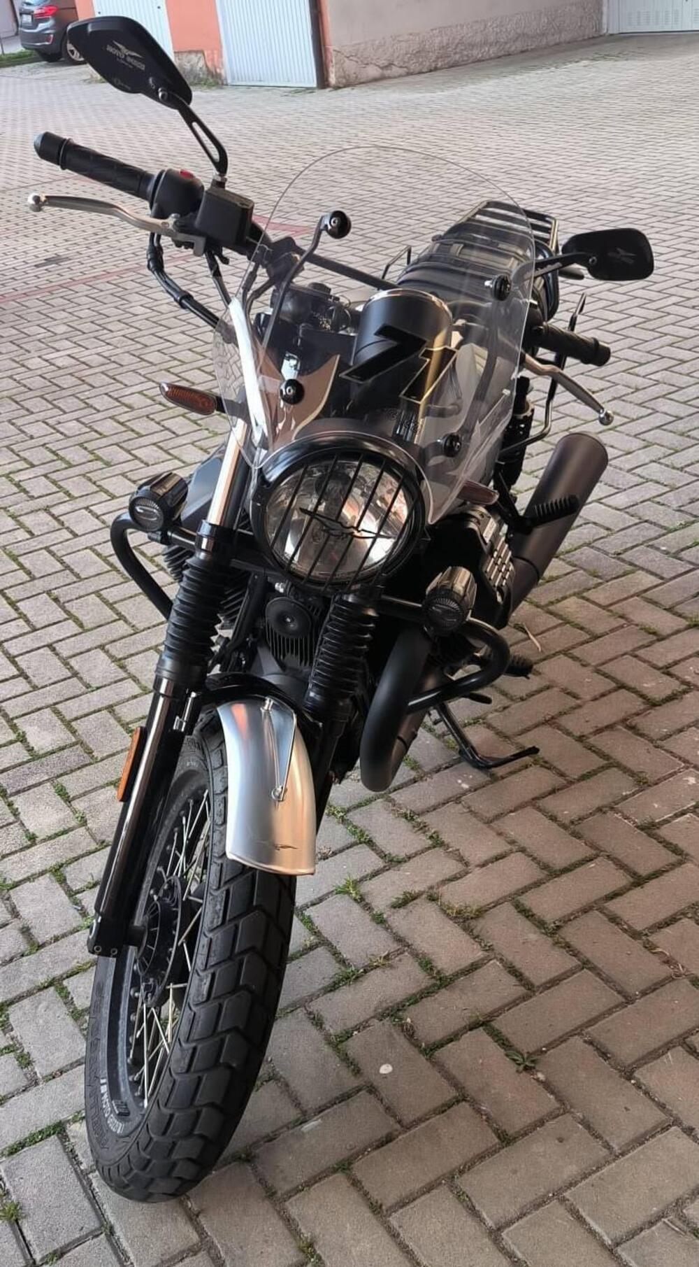 Moto Guzzi V7 III Rough (2018 - 20) (4)