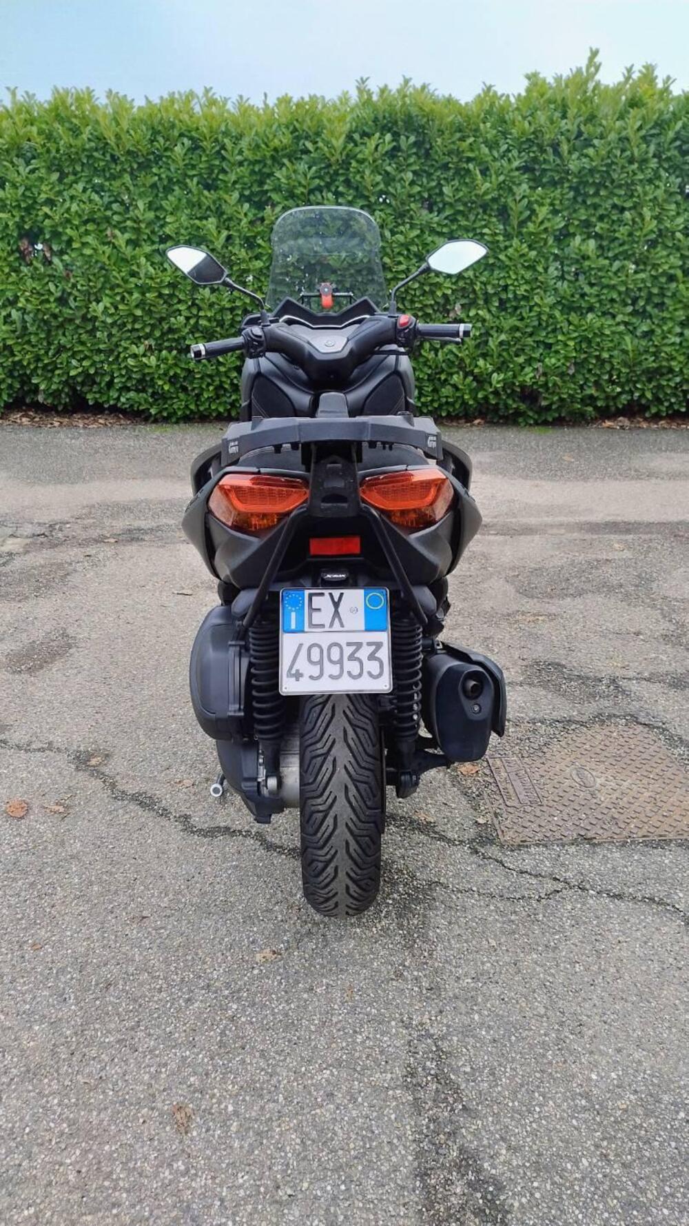 Yamaha X-Max 300 Tech Max (2021 - 24) (4)