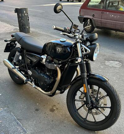 Triumph Speed Twin 900 (2023 - 24) usata