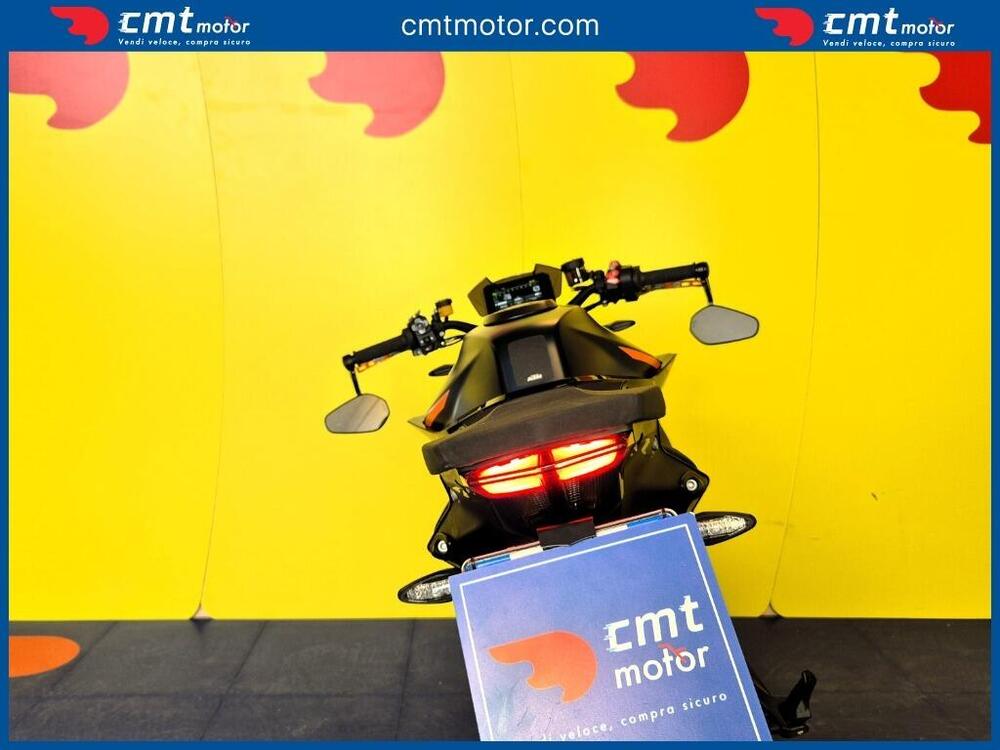 KTM 1290 Super Duke R (2022 - 23) (9)