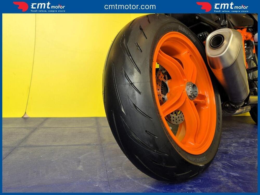 KTM 1290 Super Duke R (2022 - 23) (14)