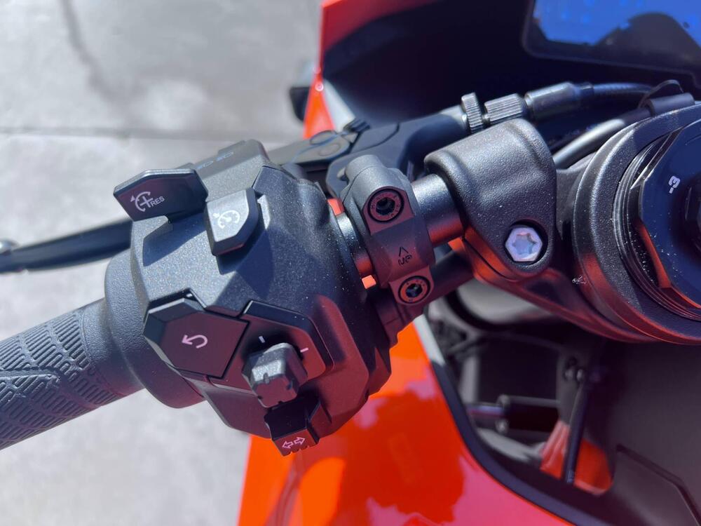 KTM 990 RC R (2026) (6)