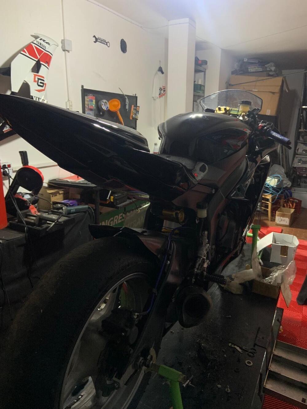 Yamaha YZF R6 (2010 - 16) (3)