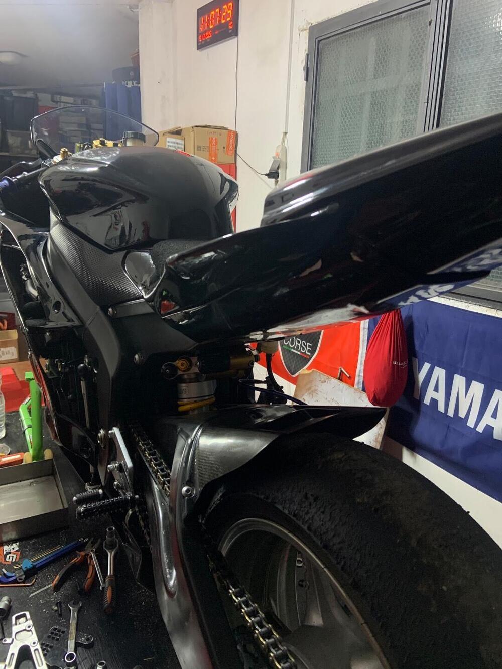 Yamaha YZF R6 (2010 - 16) (4)